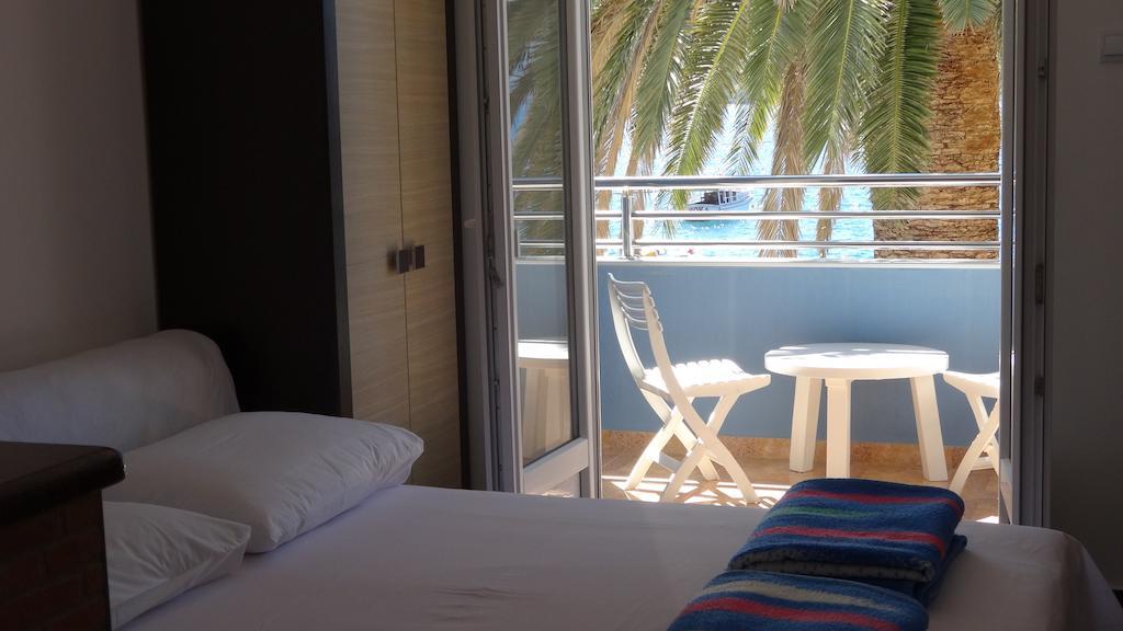 Apartments Odesa Herceg Novi Szoba fotó