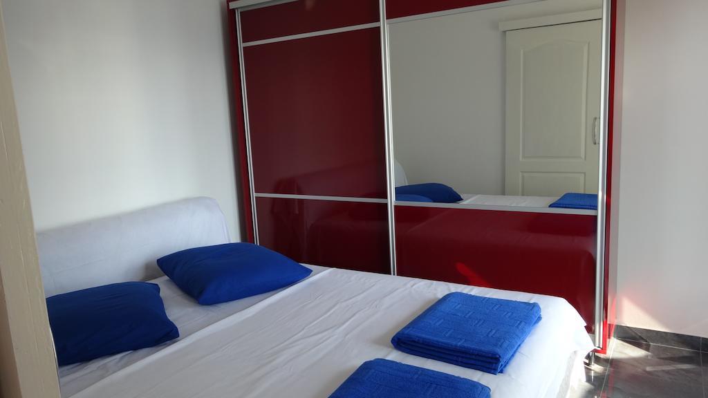 Apartments Odesa Herceg Novi Szoba fotó